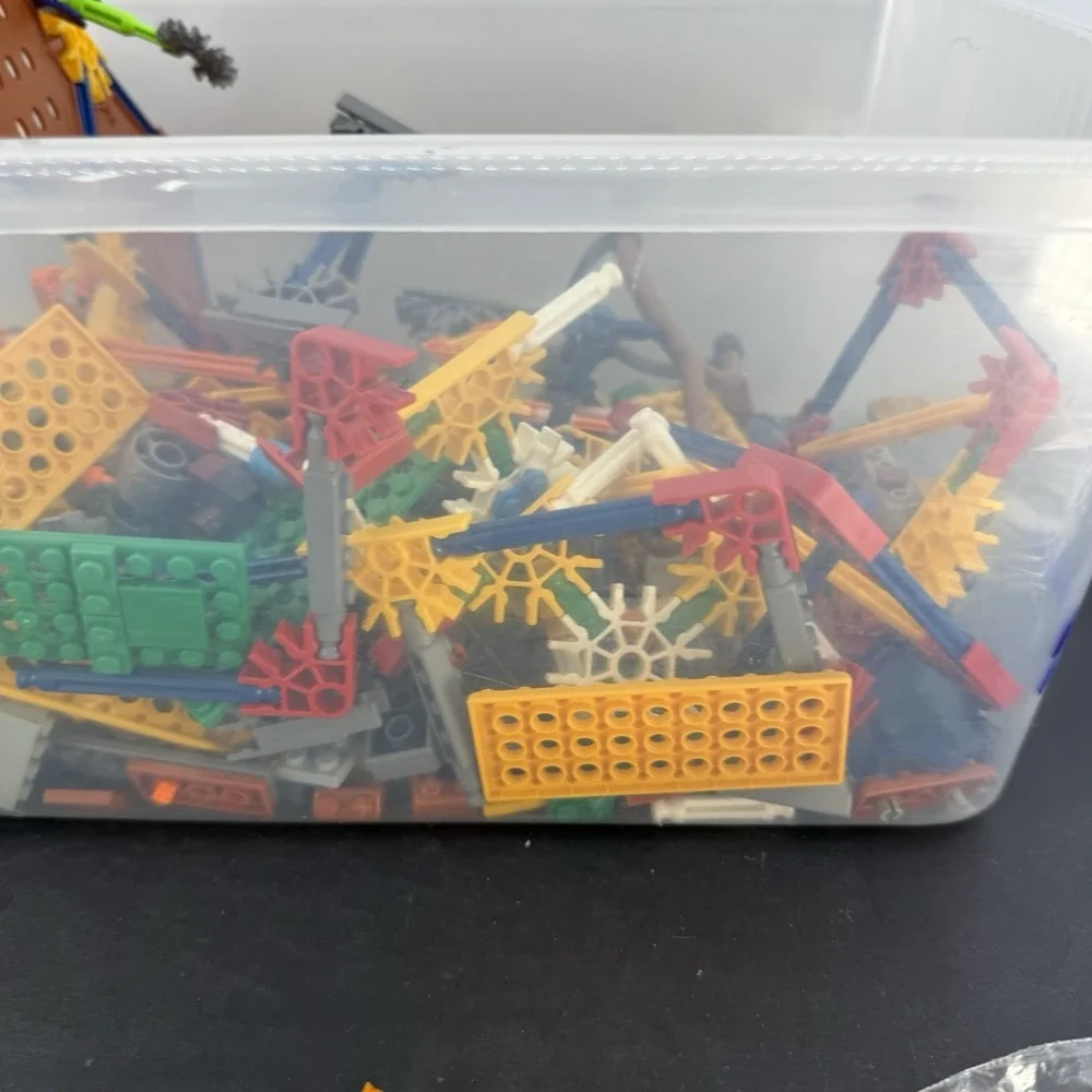 K'NEX KRE-O Building Toy Parts Lot Figures Plants Zombies Dungeons Dragons Mixed